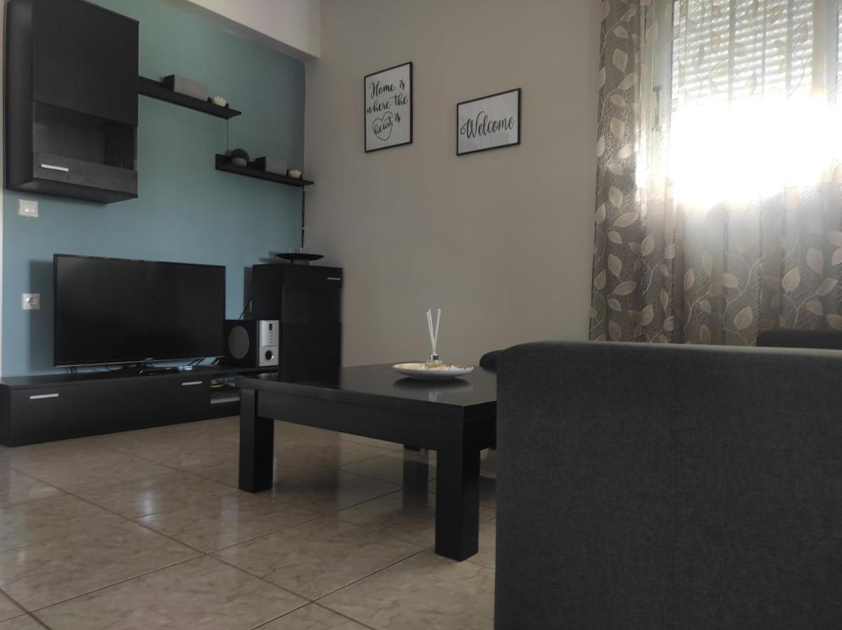 Nickthegreekapartment Galatas  Экстерьер фото