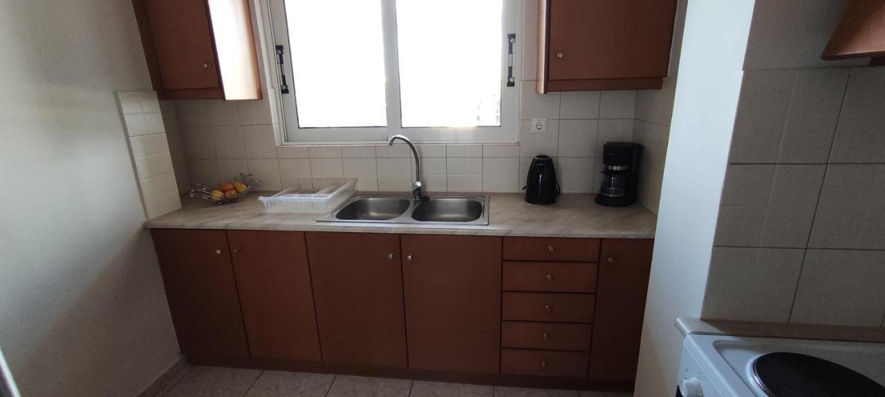 Nickthegreekapartment Galatas  Экстерьер фото